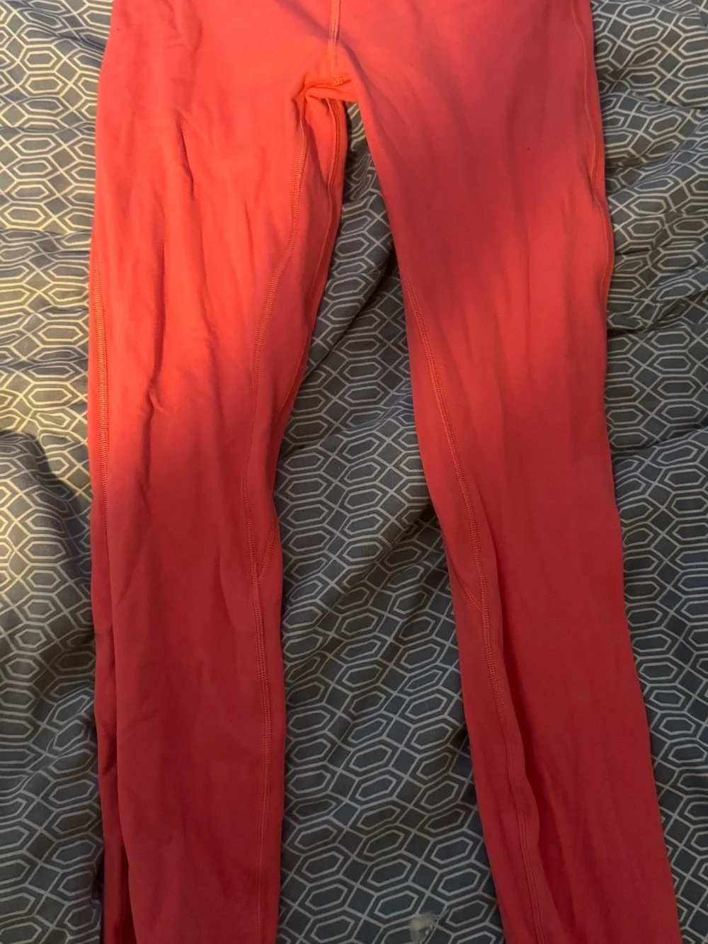 Lululemon align high rise 25’
Pale Raspberry - Picture 2 of 3